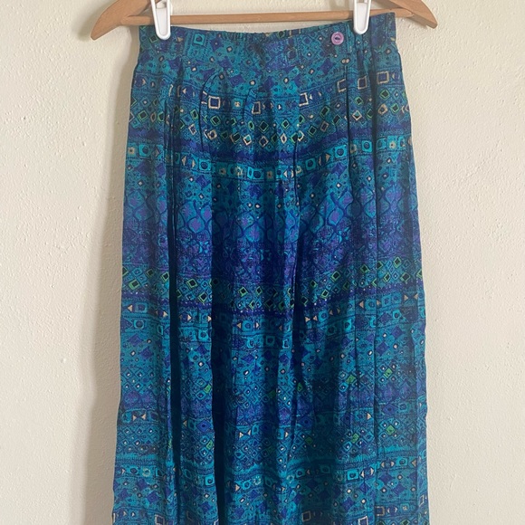 Vintage Koret Petite Midi Boho Purple, Blue, Green Skirt - Picture 5 of 5
